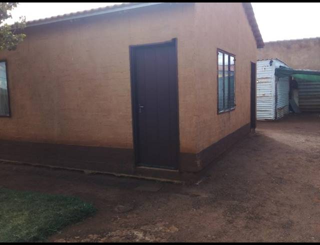 2 BEDROOM HOUSE FOR SALE IN SOSHANGUVE SOUTH